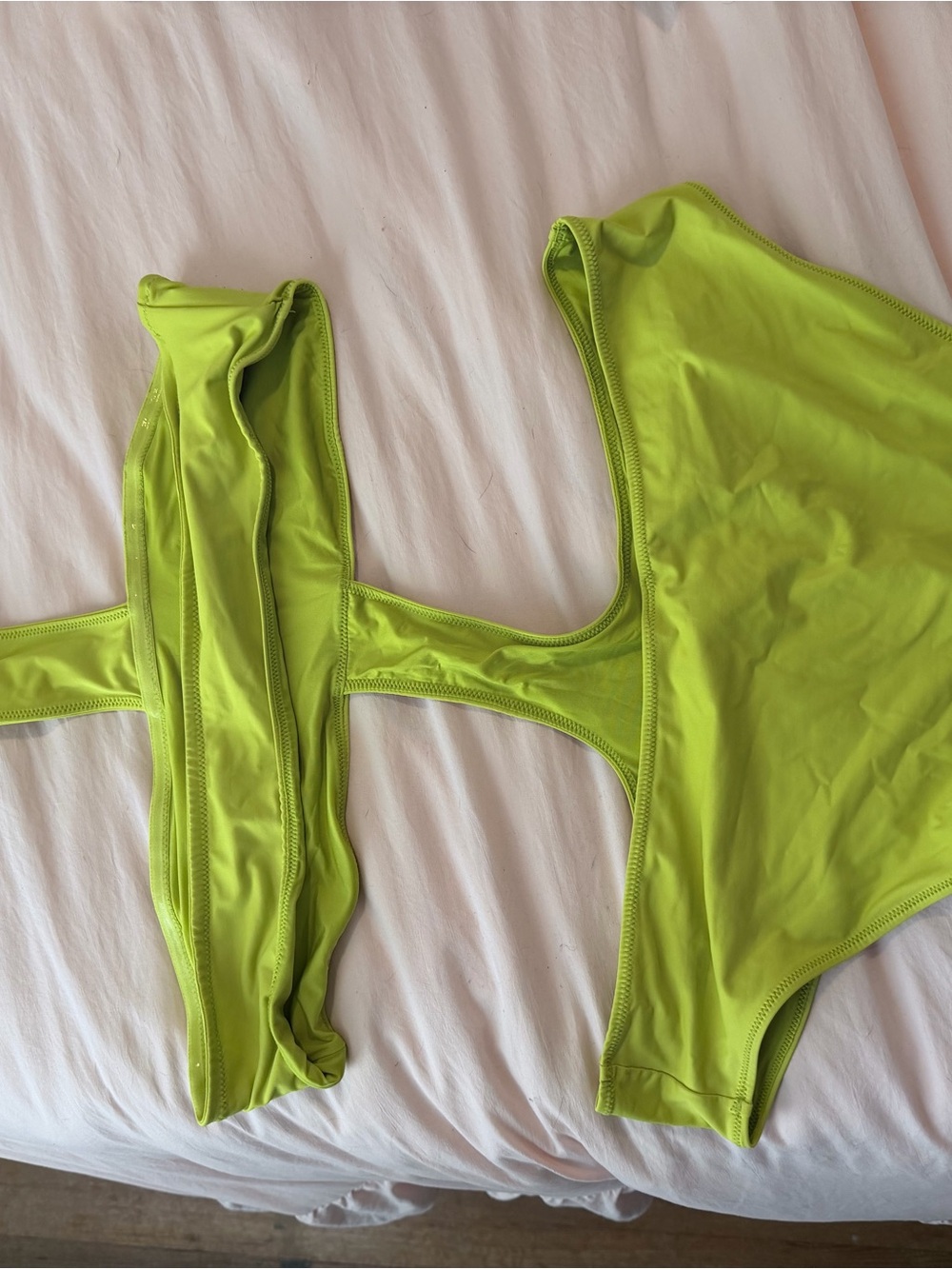 SKIMS chartreuse Cutout One-Piece monokini Bikini - Picture 3 of 6